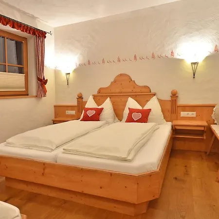 Berghof Alpesi faház Flachau